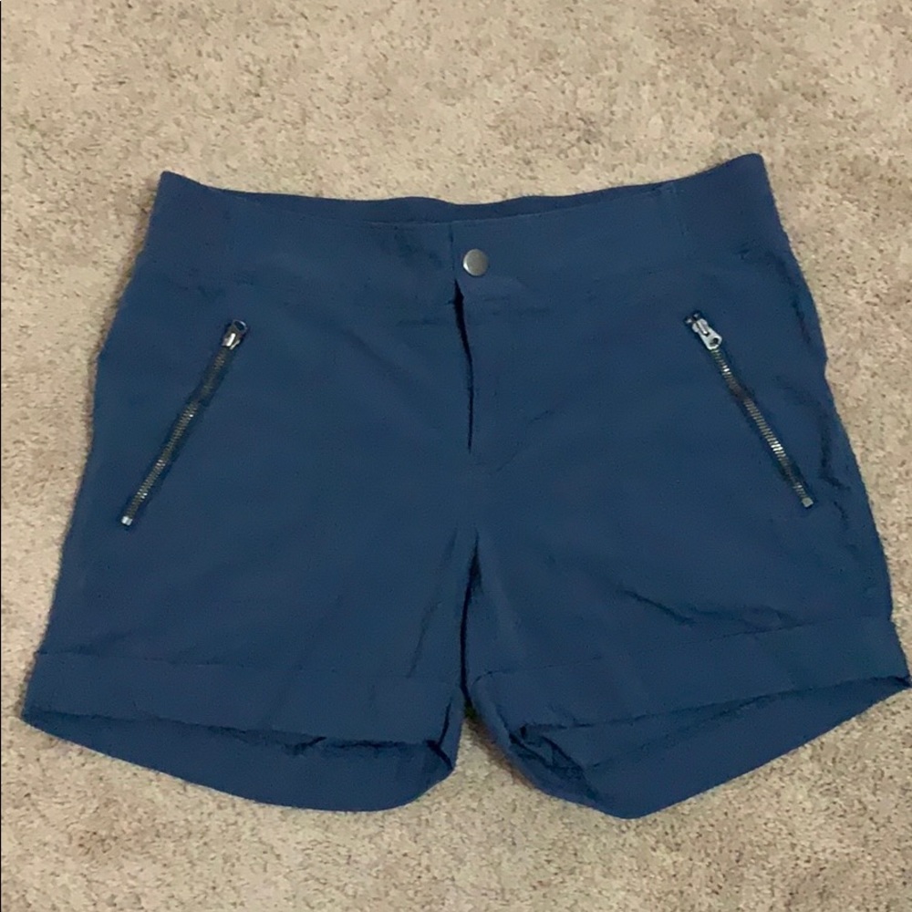 Athleta elastic back waist shorts